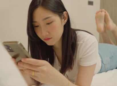 Biết chồng ngoại tình vợ địt luôn anh giao hàng