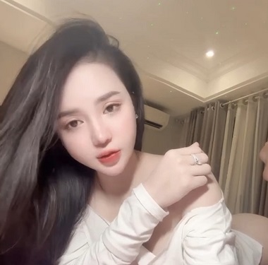 Em Gái Mặt Ngọt Thanh Khiết Nhưng Trên Giường Siêu Dâm - Sex Không Che