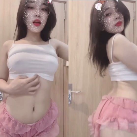 Thùy Dương gái Việt xinh tự quay sex mông cong